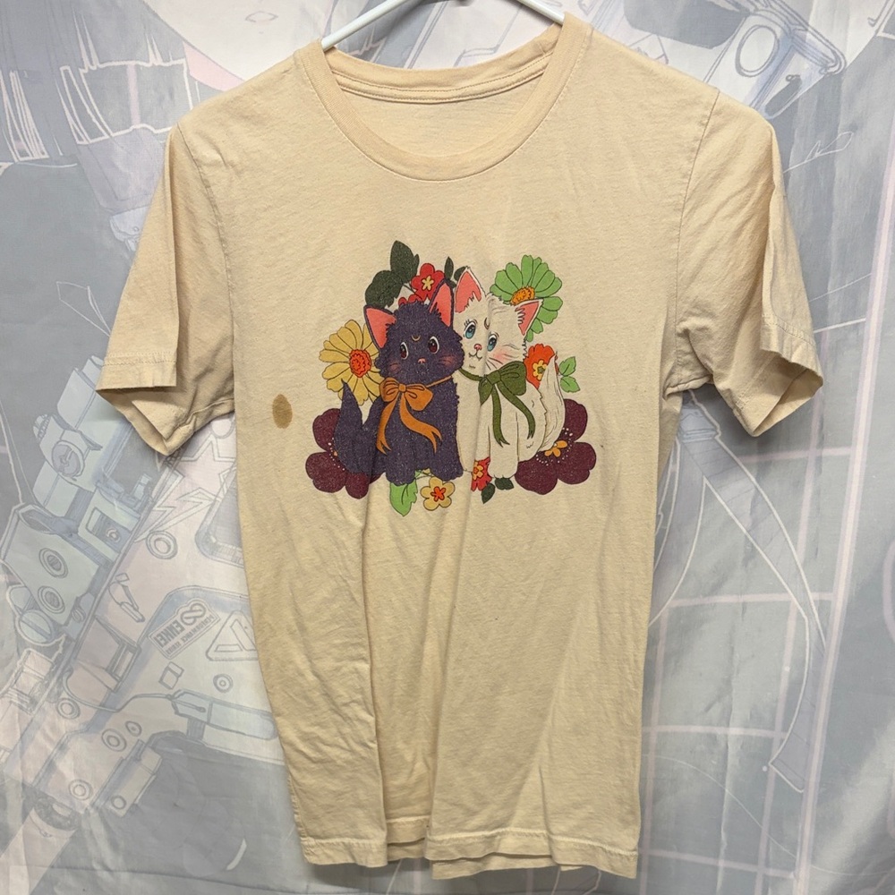 Cream Cat Graphic Tee